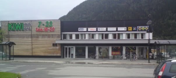 Oversikt over den større hallen i 2009